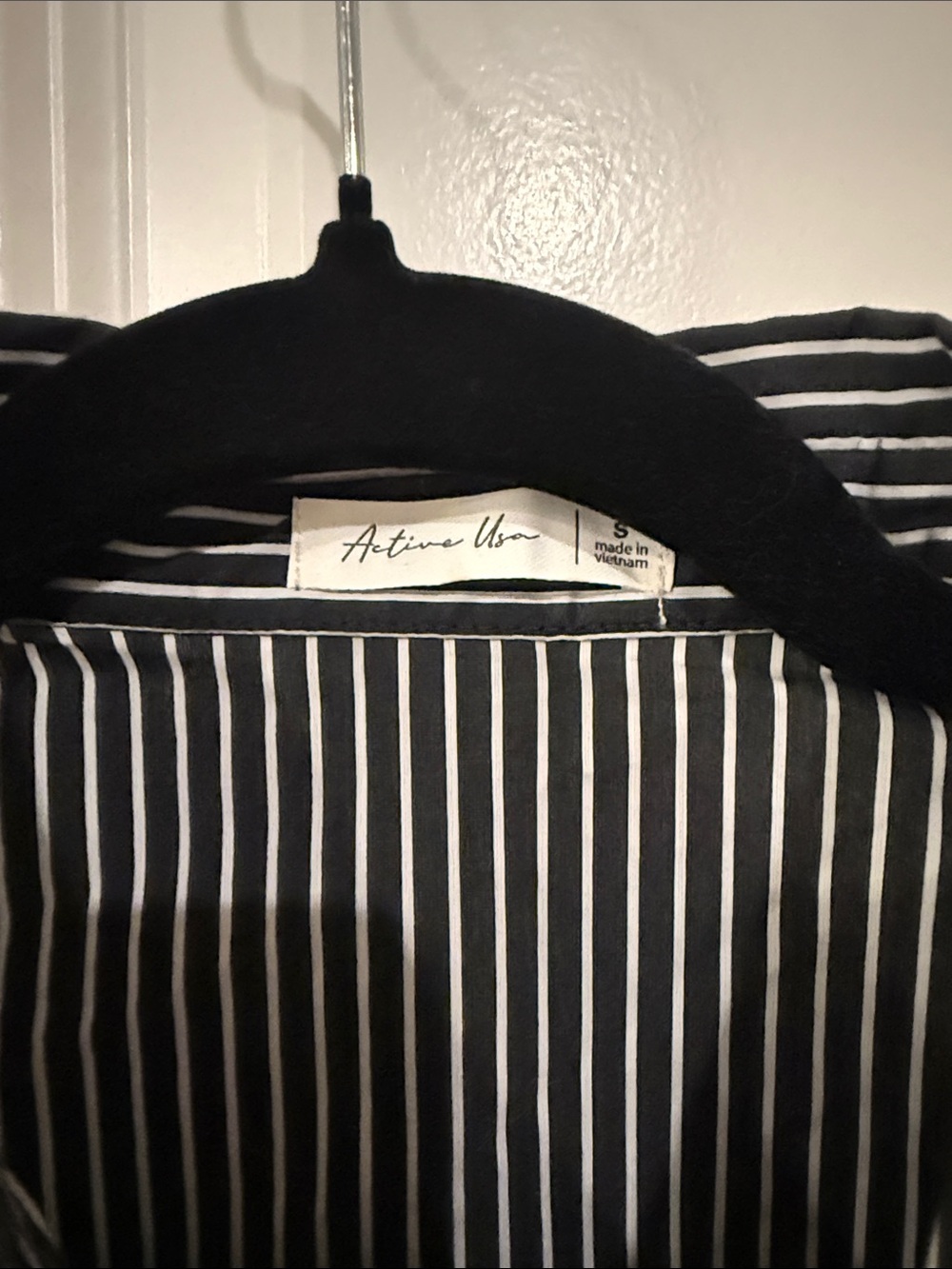 Active USA Black and White Striped Short-Sleeve Button-Down Crop Shirt - Picture 2 of 11